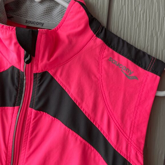 Saucony ViZiPRO Running Vest Neon Pink Reflective Windbreaker Sz M - Picture 13 of 13